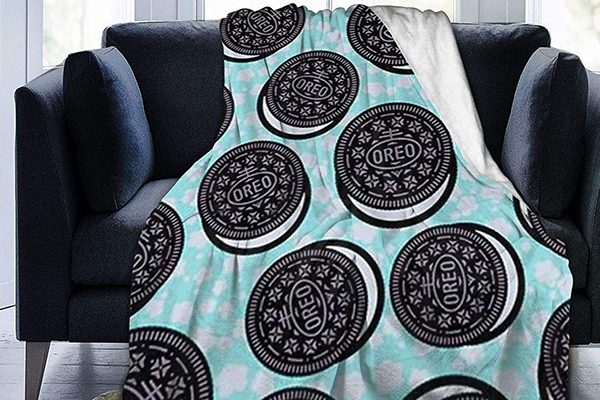 Free OREO Blanket