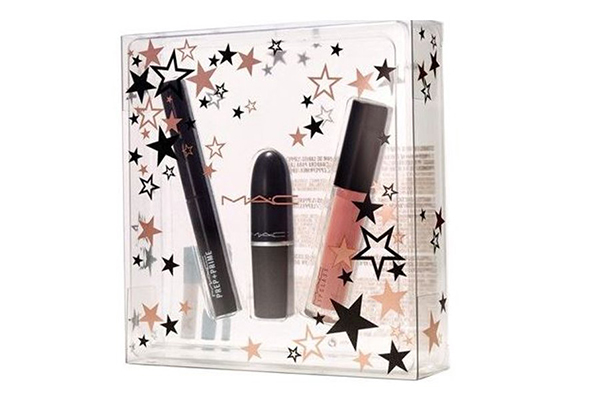 Free MAC Lipstick Kit