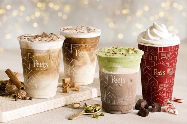 FREE Coffee or Tea on Christmas Eve – Ready for a Festive Treat?